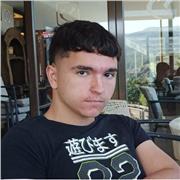 Alumno con experiencia con niños con alto nivel de inglés en busca de un trabajo compaginable con sus estudios.